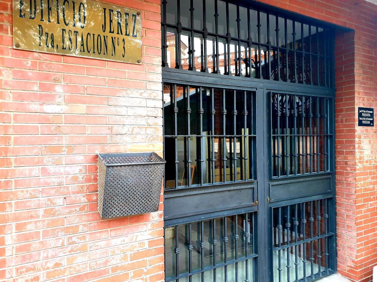 Sherryflat La Estacion - Parking Jerez de la Frontera Extérieur photo